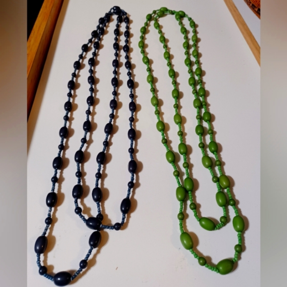 Elegant Blue and Green Beaded Necklace Set